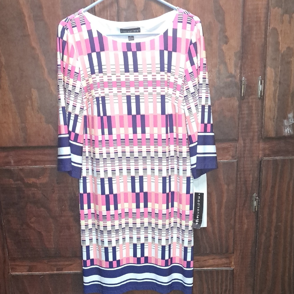 MadisonLeigh Pink and Blue Sheath Dress with Bateau Neckline Size 12